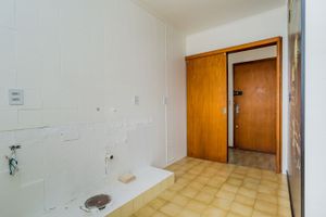Image 22 - 376476