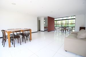 Image 32 - 376725