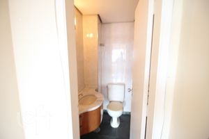 Image 4 - 376725