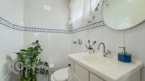 Image 13 - 377085