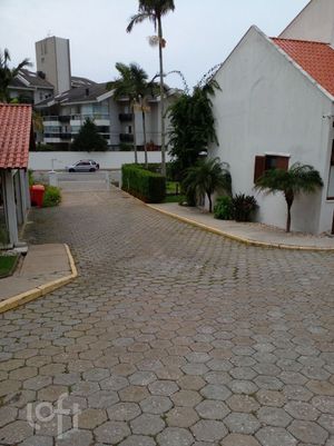 Image 10 - 377120