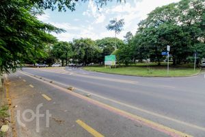 Image 60 - 377619