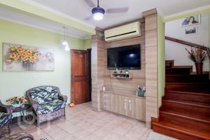 Image 35 - 377619