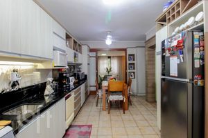 Image 37 - 377619