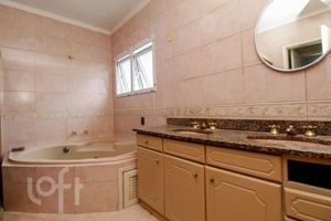 Image 13 - 377652