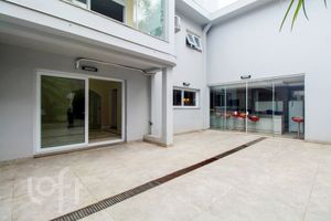 Image 26 - 377652