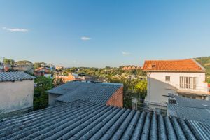 Image 31 - 377758