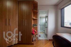 Image 17 - 378120