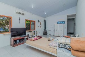 Image 15 - 378421