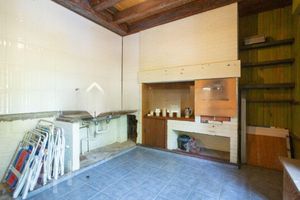 Image 11 - 378551