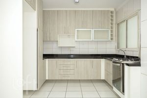 Image 21 - 378595