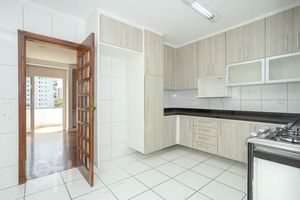 Image 19 - 378595
