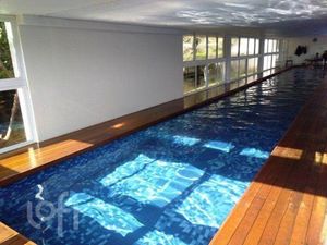 Image 10 - 378677