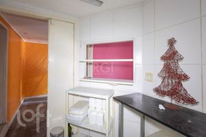 Image 22 - 378777