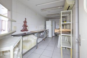 Image 14 - 378777