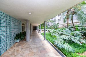 Image 32 - 378827