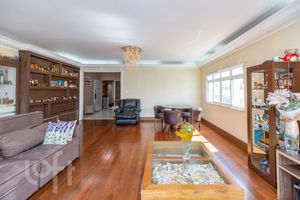 Image 7 - 378827