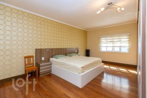Image 19 - 378827