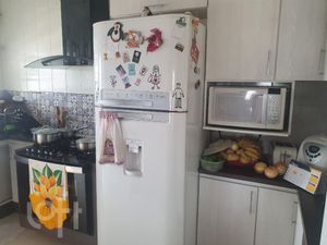 Image 4 - 379004