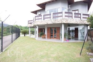 Image 26 - 379058