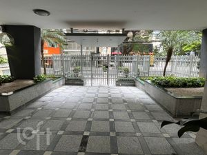 Image 17 - 379136