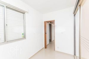 Image 4 - 379239
