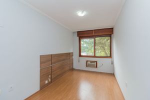 Image 17 - 379312