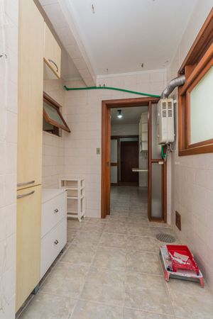 Image 10 - 379312