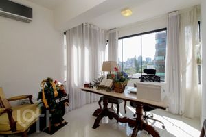 Image 16 - 379415