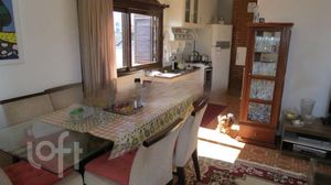 Image 24 - 379424