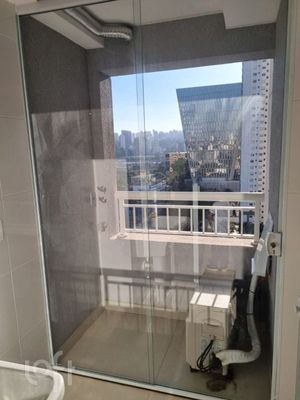 Image 29 - 379457