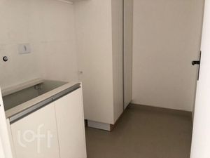 Image 7 - 379499