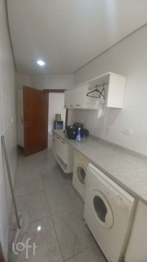 Image 22 - 379583