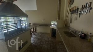 Image 3 - 379583