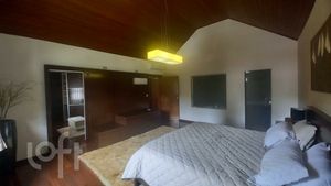 Image 21 - 379583
