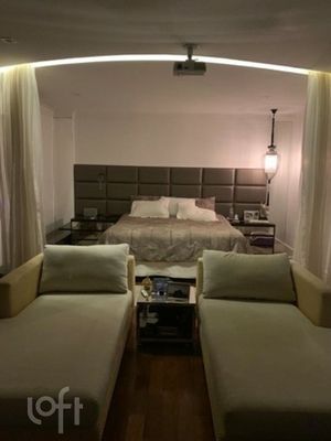 Image 8 - 379630