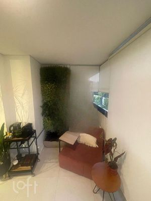 Image 4 - 379752