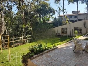 Image 8 - 380180