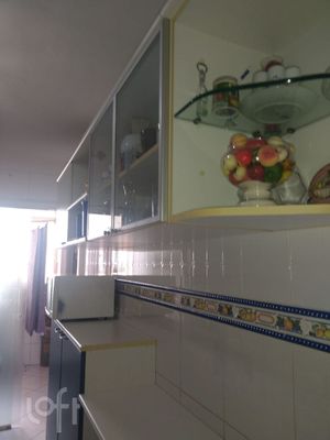 Image 10 - 381335