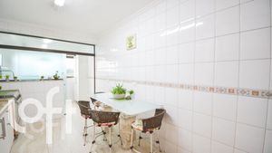 Image 15 - 381524