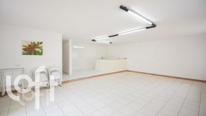 Image 33 - 381524