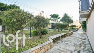Image 26 - 381619
