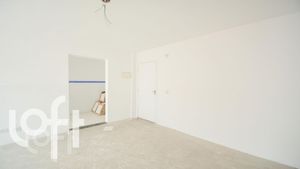 Image 10 - 381730