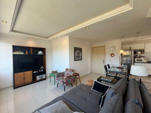 Image 6 - 381867