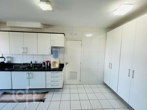 Image 12 - 381934
