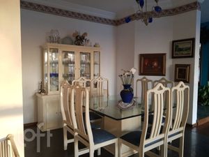 Image 4 - 382150