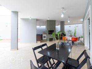 Image 17 - 382318