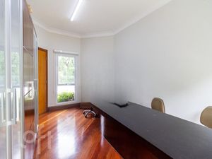 Image 7 - 382318