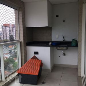 Image 10 - 384375