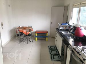 Image 24 - 384375